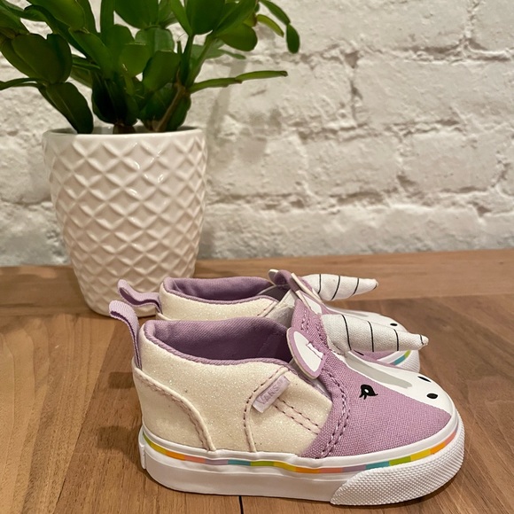 Brand New! Rare & Unique Unicorn Vans V Slip-on Shoes 🦄 - Picture 3 of 7